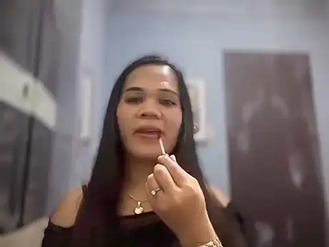 Snapshot of SophiaCourthaway chatting on 04-07-26, 10:11 SophiaCourthaway online show from 04-07-26, 10:11