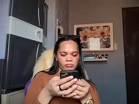 Snapshot of SophiaCourthaway chatting on 05-15-26, 02:20 SophiaCourthaway online show from 05-15-26, 02:20