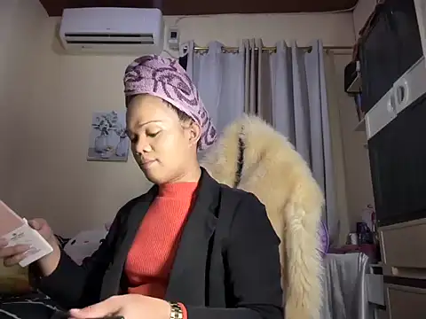 Snapshot of SophiaCourthaway chatting on 07-04-26, 10:54 SophiaCourthaway online show from 07-04-26, 10:54