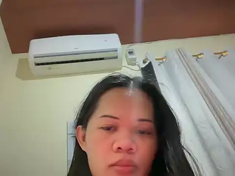 Snapshot of SophiaCourthaway chatting on 07-08-26, 05:19 SophiaCourthaway online show from 07-08-26, 05:19