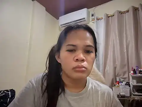 Snapshot of SophiaCourthaway chatting on 05-30-26, 07:41 SophiaCourthaway online show from 05-30-26, 07:41