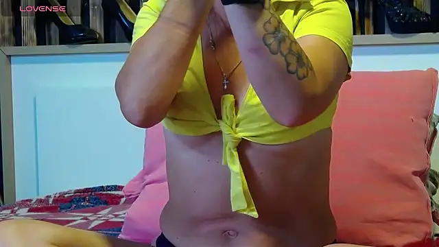 Snapshot of Tory_Lovi chatting on 06-25-26, 04:21 Tory Lovi online show from 06-25-26, 04:21