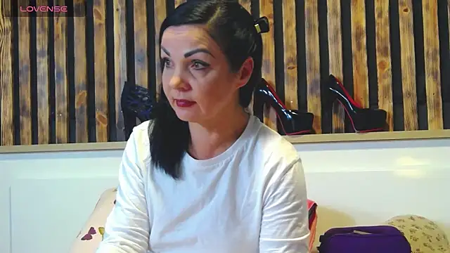 Tory Lovi online show from 12-20-25, 11:46