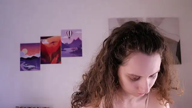 Leya Curly online show from 05-28-26, 09:17