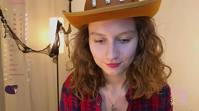 Leya Curly online show from 10-31-25, 04:03