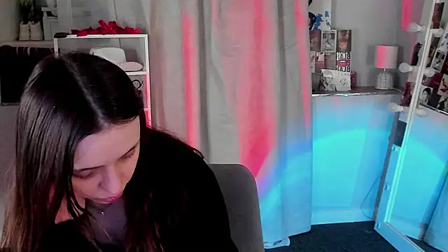 Sahara Shields online show from 04-15-26, 09:37