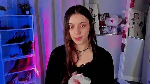 Sahara Shields online show from 11-13-25, 08:51