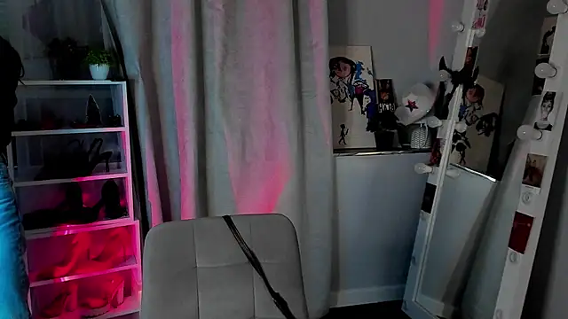 Sahara Shields online show from 12-19-25, 10:50