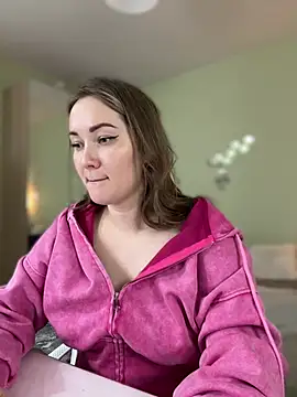 Snapshot of Kiss_My_Body chatting on 02-18-25, 07:09 Kiss My Body online show from 02-18-25, 07:09