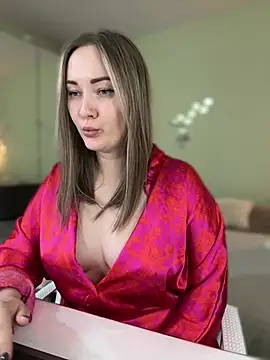 Snapshot of Kiss_My_Body chatting on 02-13-25, 03:45 Kiss My Body online show from 02-13-25, 03:45