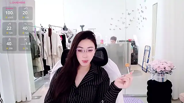 miaomiao-777 online show from 04-10-26, 02:29