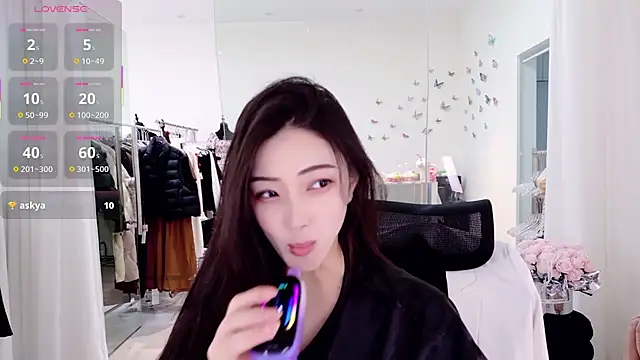 miaomiao-777 online show from 05-05-26, 11:19
