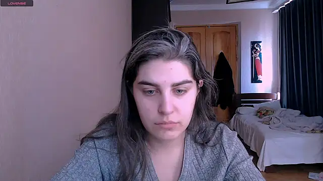 Snapshot of _Roselina_ chatting on 03-04-25, 07:30 Roselina online show from 03-04-25, 07:30