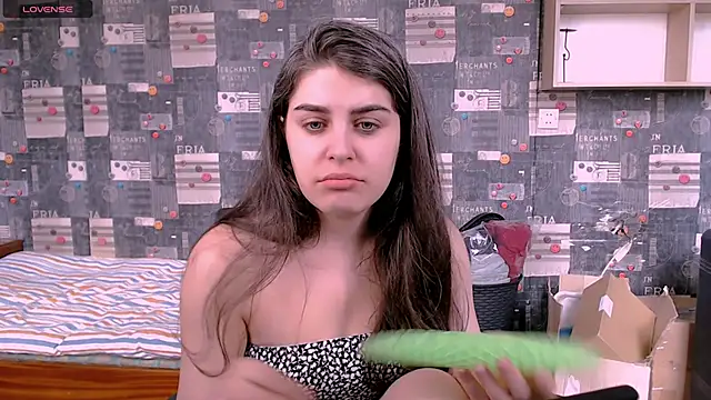 Snapshot of _Roselina_ chatting on 09-12-25, 12:49 Roselina online show from 09-12-25, 12:49