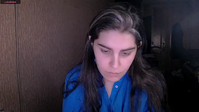 Snapshot of _Roselina_ chatting on 02-06-25, 03:20 Roselina online show from 02-06-25, 03:20