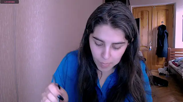 Snapshot of _Roselina_ chatting on 02-06-25, 12:15 Roselina online show from 02-06-25, 12:15
