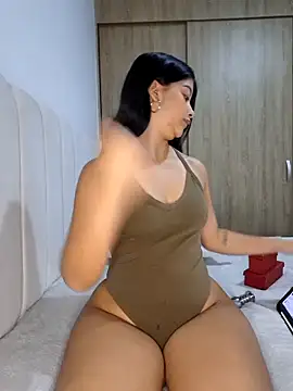 IslaBlaze online show from 12-19-25, 02:37