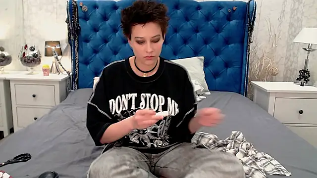 via mayer  online show from 03-03-26, 08:49