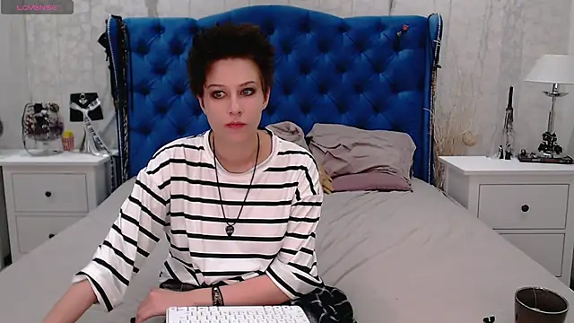Snapshot of via_mayer_ chatting on 05-22-26, 01:36 via mayer online show from 05-22-26, 01:36