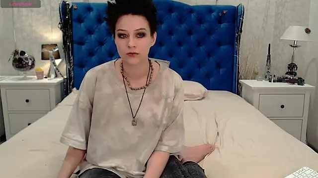 via mayer  online show from 04-16-26, 09:04