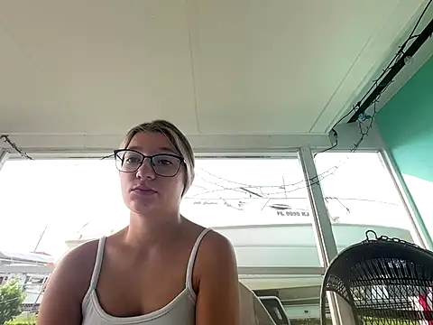 Snapshot of Hatgirl69 chatting on 09-22-25, 12:55 Hatgirl69 online show from 09-22-25, 12:55