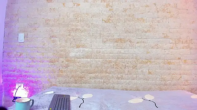 pocahontas pow online show from 10-28-25, 12:04