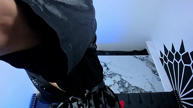 EthaanCox online show from 03-12-26, 09:30