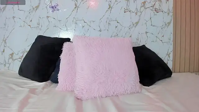 Christal Golden online show from 12-13-25, 08:04