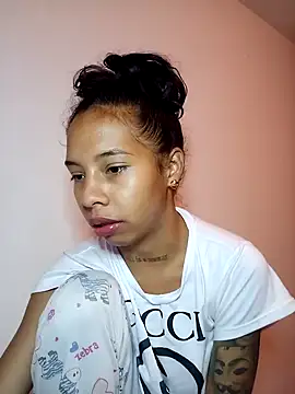 Miss sparkle00 online show from 02-02-25, 06:36