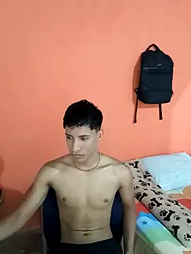 Snapshot of matteo_rivas chatting on 01-25-25, 02:47 matteo rivas online show from 01-25-25, 02:47
