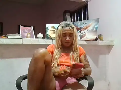 Snapshot of lilithandsugar chatting on 10-11-25, 12:33 lilithandsugar online show from 10-11-25, 12:33