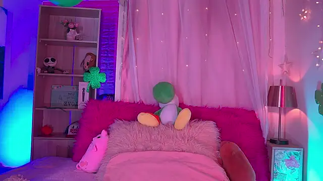 emma soffia  online show from 03-18-25, 06:17