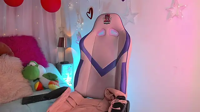 emma soffia  online show from 03-03-25, 05:52