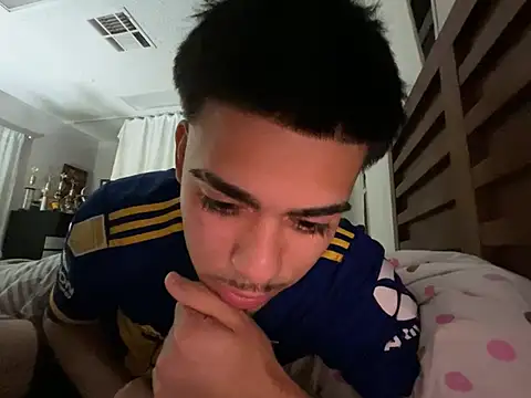 Snapshot of Daddywick chatting on 07-04-26, 05:47 Daddywick online show from 07-04-26, 05:47