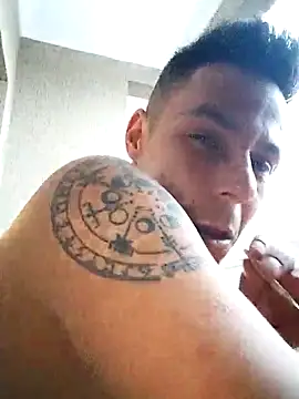 Snapshot of Santanacumxplod chatting on 03-12-25, 09:35 Santanacumxplod online show from 03-12-25, 09:35