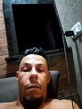 Snapshot of Santanacumxplod chatting on 03-02-25, 04:28 Santanacumxplod online show from 03-02-25, 04:28