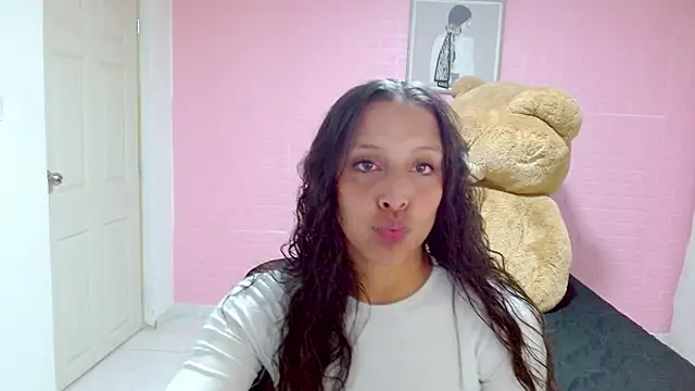 Snapshot of DULCE1609 chatting on 02-08-25, 10:40 DULCE1609 online show from 02-08-25, 10:40