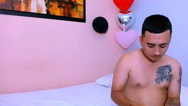 Sunny and Bastian online show from 02-22-25, 03:45