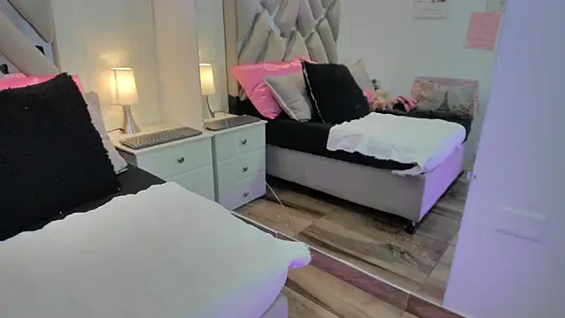 raquell moore online show from 02-07-26, 04:04