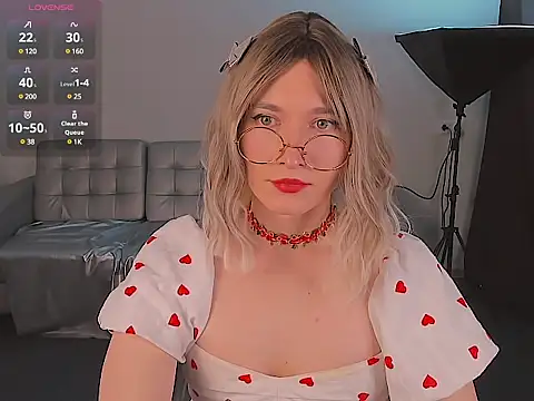 Snapshot of foxy_jpg chatting on 01-30-25, 12:07 foxy jpg online show from 01-30-25, 12:07