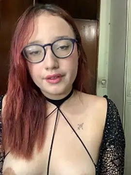 Snapshot of Chelita_18 chatting on 05-16-26, 01:26 Chelita 18 online show from 05-16-26, 01:26