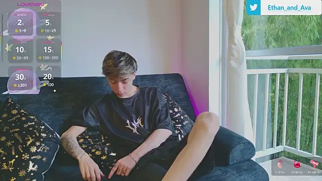 ethan and ava online show from 11-20-25, 01:12