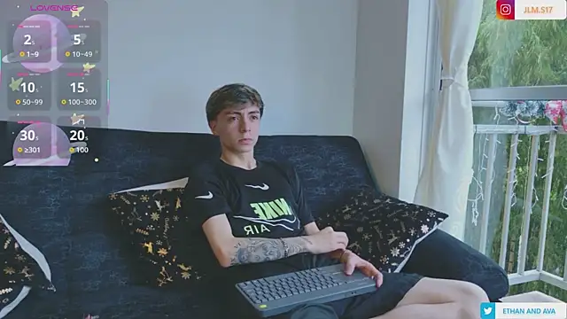 ethan and ava online show from 12-19-25, 12:51