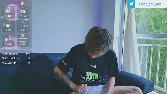 ethan and ava online show from 10-12-25, 03:13