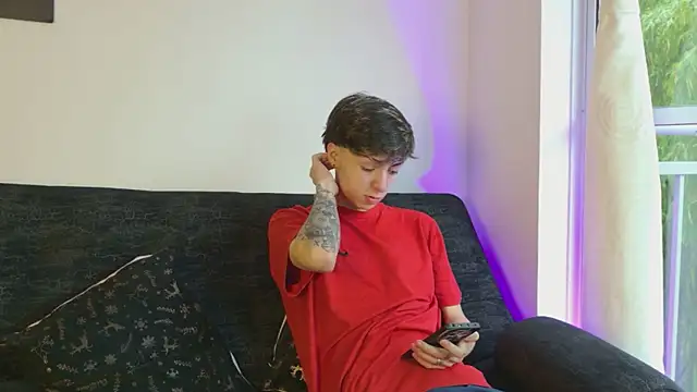 Snapshot of ethan_and_ava chatting on 02-15-26, 12:15 ethan and ava online show from 02-15-26, 12:15