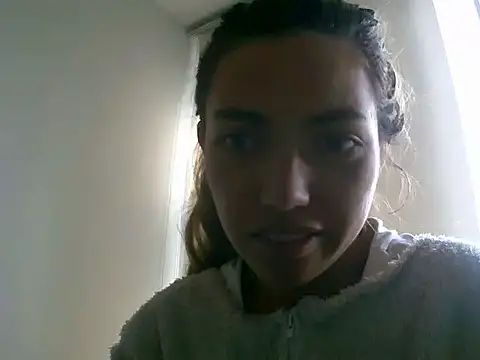 VittoriaTaylor online show from 06-29-26, 09:14