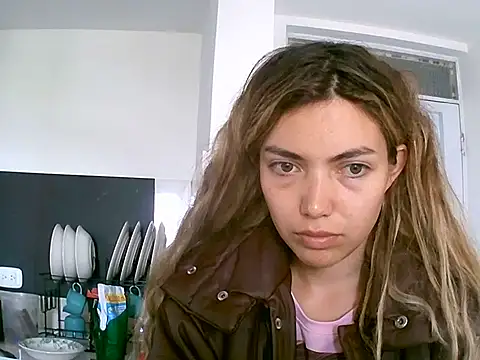 VittoriaTaylor online show from 04-18-26, 06:32