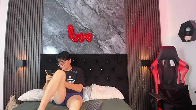 Snapshot of vanilla_hot chatting on 02-17-25, 01:22 vanilla hot online show from 02-17-25, 01:22