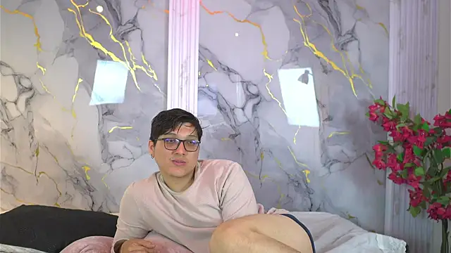 Snapshot of vanilla_hot chatting on 10-23-25, 01:43 vanilla hot online show from 10-23-25, 01:43