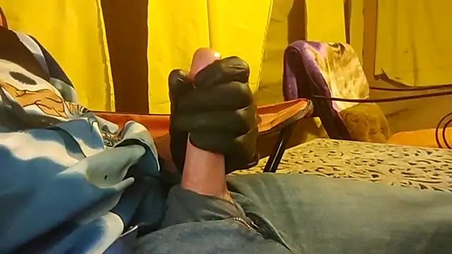 bwcbeat83 online show from 11-06-25, 01:20